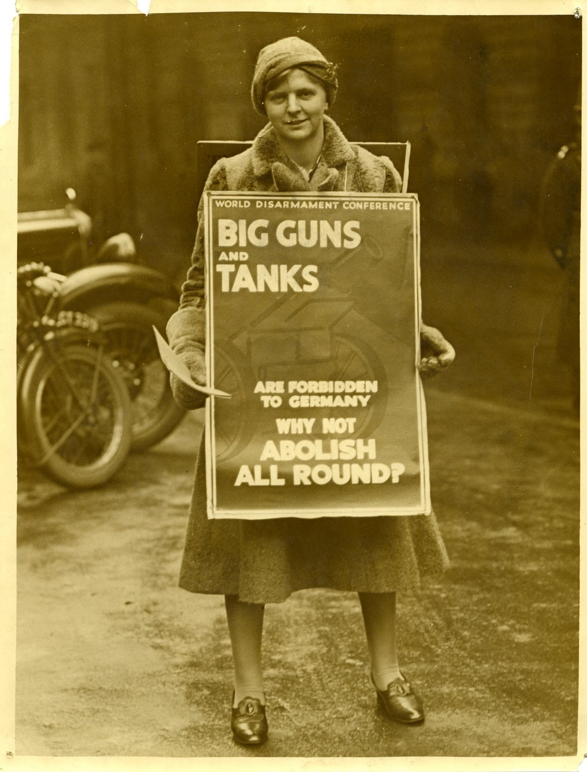 World disarmament campaigner, c. 1930 - 1932